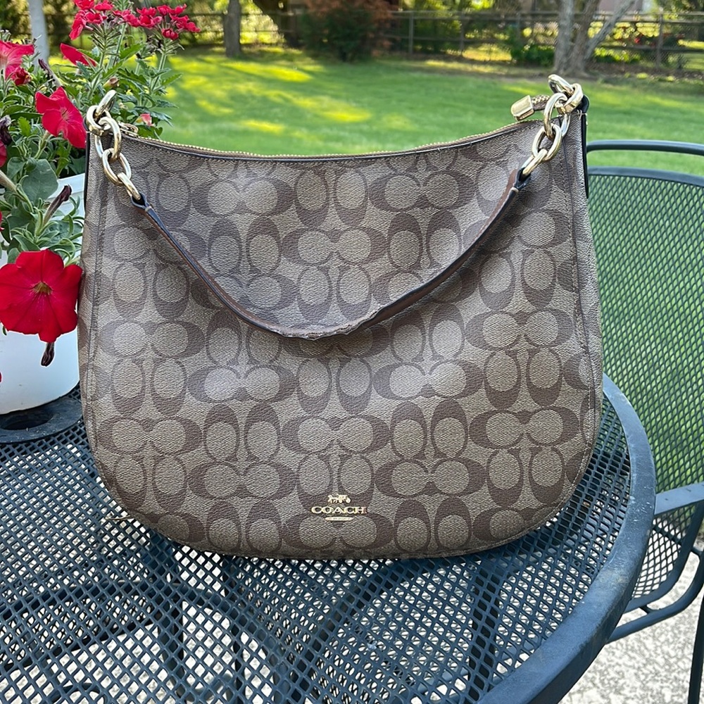 Coach purse in saffiano leather.